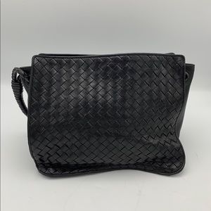 ✨BOTTEGA VENETA✨ Intrecciato Crossbody Bag Black